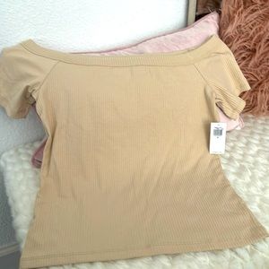 Women’s Off the Shoulder ribbed Top Tan Size medium